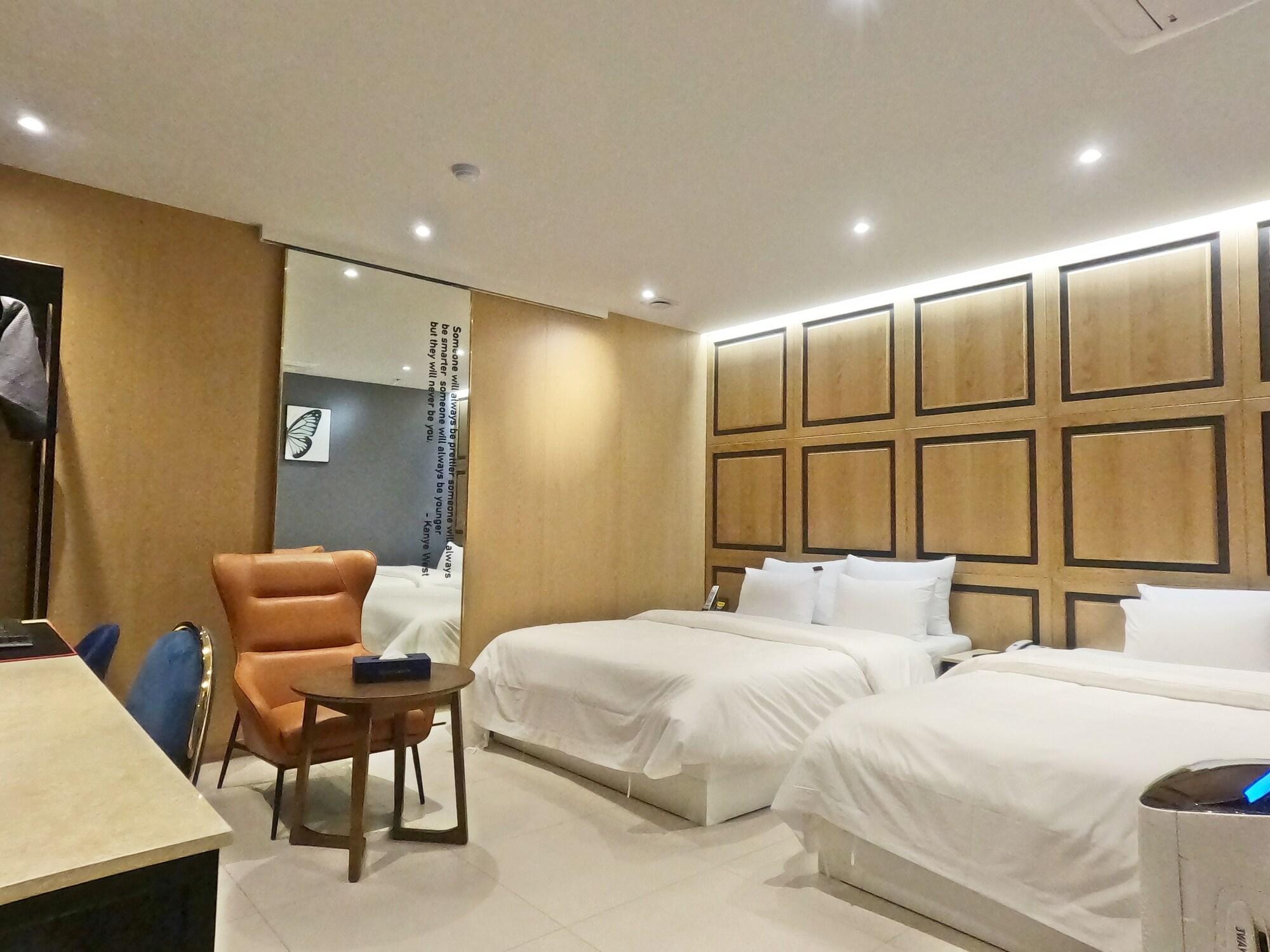 Millennium Hotel Goyang Exterior photo