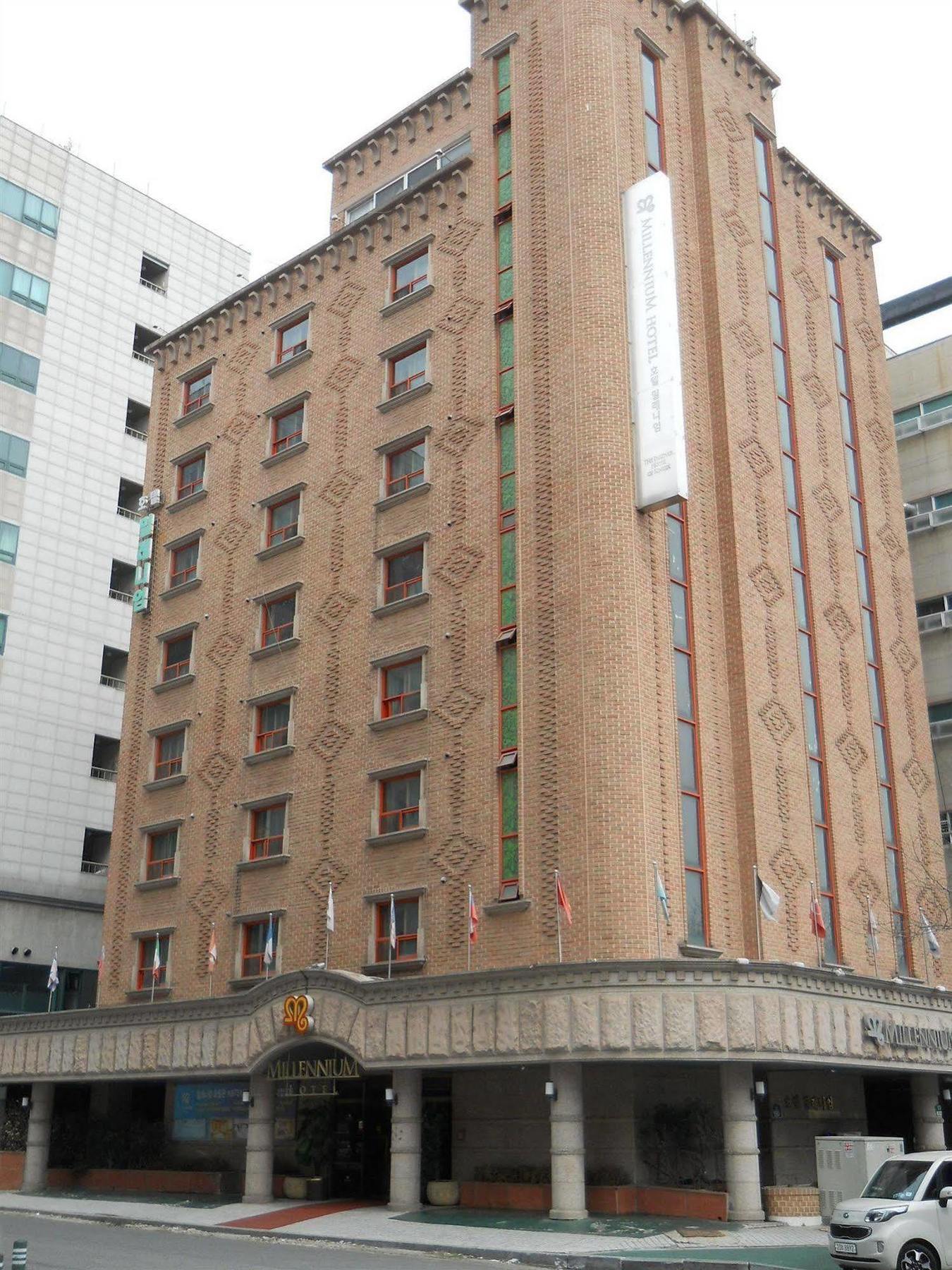 Millennium Hotel Goyang Exterior photo